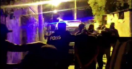 EVE GELEN DAVETSİZ MİSAFİRLER POLİS ÇIKINCA PLANLARI ALT ÜST OLDU