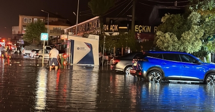 KUVVETLİ YAĞIŞ HAYATI OLUMSUZ ETKİLEDİ