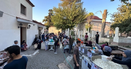 GAZZE ŞEHİTLERİ İÇİN YEMEK HAYRI DÜZENLENDİ