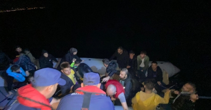 İHA TARAFINDAN TESPİT EDİLEN DÜZENSİZ GÖÇMENLER YAKALANDI