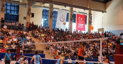 AYDIN BÜYÜŞEHİR BELEDİYESPO ECZACIBAŞI DYNAVİT'E YENİLDİ