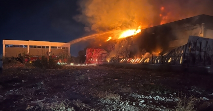 MANİSA'DA KAUÇUK FABRİKASINDA YANGIN