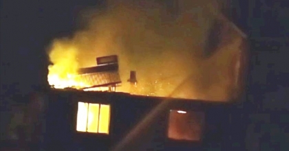 2 KATLI BİNA ALEV ALEV YANDI