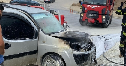 ARAÇ YANGINI PANİKLETTİ