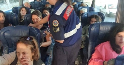 OTOBÜS YOLCULARINA KADES TANITILDI