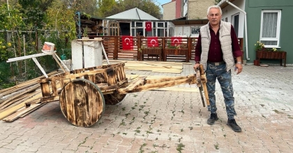 BAYRAM GÖSTERİLERİ İÇİN KAĞNI YAPTI