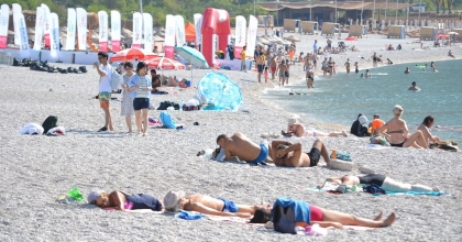 EKİM AYINDA TATİLCİLERİN TERCİHİ ÖLÜDENİZ OLDU