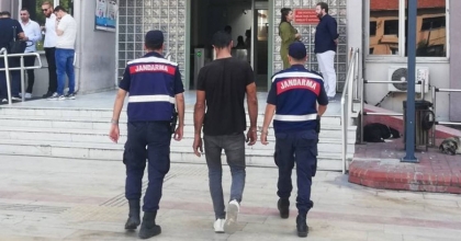 İŞ MAKİNESİNDEN AKARYAKIT ÇALDI, YAKALANDI