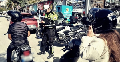 KURALLARA UYMAYAN ARAÇ VE MOTOR SÜRÜCÜLERİNE 332 BİN 137 TL PARA CEZASI