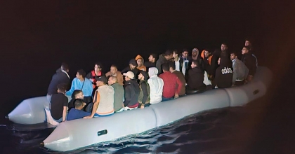 MARMARİS’TE 45 DÜZENSİZ GÖÇMEN KURTARILDI