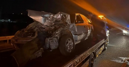 METAL YIĞININA DÖNEN BU ARAÇTAN SAĞ ÇIKTILAR 