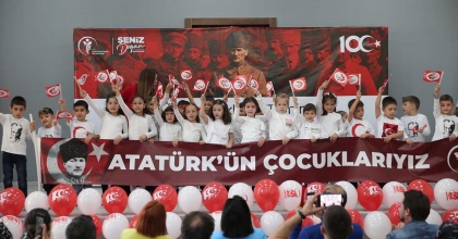 MİNİKLER BÜYÜK BAYRAMI GÖSTERİLERİYLE KUTLADI