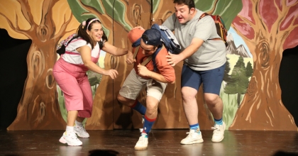 MİNİKLER, MERKEZEFENDİ KENT TİYATROSU’NDA