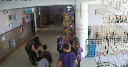 UŞAK’TA ÖĞRENCİNİN BOĞAZINA KAÇAN PORTAKALI ÖĞRETMENİ ÇIKARDI