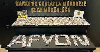 AFYONKARAHİSAR OTOGARINDA 9 BİN 758 ADET UYUŞTURUCU HAP ELE GEÇİRİLDİ 