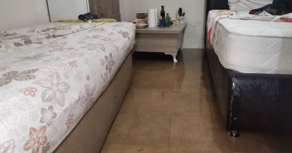 SU BASAN EVLER SAVAŞ ALANINA DÖNDÜ