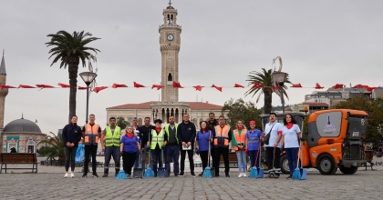SOKAKLARDAN 20 TONA YAKIN ATIK TOPLANIYOR