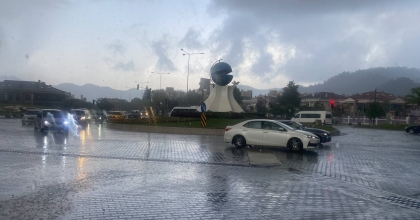 YAĞIŞ HAYATI OLUMSUZ ETKİLEDİ