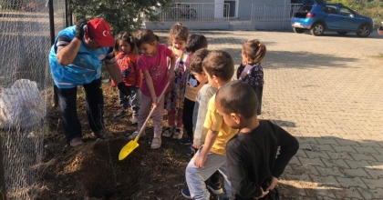 MÜFTÜLÜKTEN FİDAN DİKİM ETKİNLİĞİ