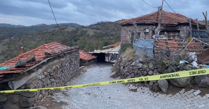 UÇAN ÇATININ ALTINDA CAN VERDİ