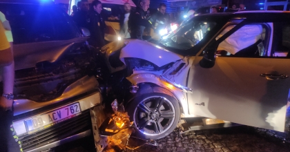 AYDIN'DA TRAFİK KAZASI: 1'İ POLİS 3 YARALI