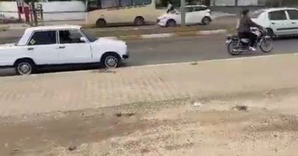 KARAYOLUNDA İLGİNÇ GÖRÜNTÜ