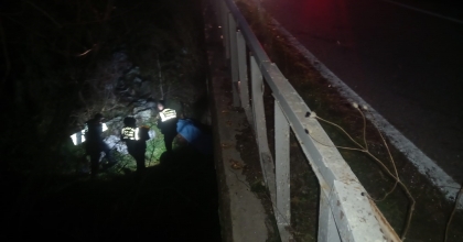 DEREYE UÇAN MOTOSİKLET SÜRÜCÜSÜ HAYATINI KAYBETTİ