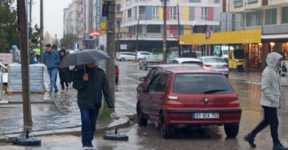 SAĞANAK YAĞIŞ HAYATI OLUMSUZ ETKİLEDİ
