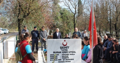 EĞİTİMCİ ŞEHİT YAKINLARI UNUTULMADI