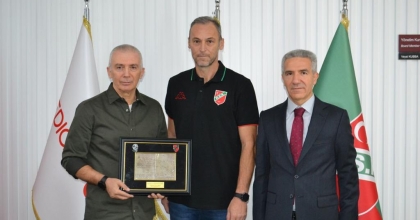 KARŞIYAKA MEDİCAL POİNT’TE GÖKHAN ÖNER DÖNEMİ BAŞLADI