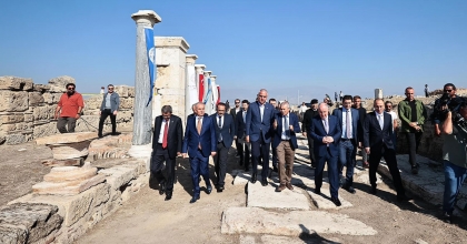 BAKAN ERSOY, ANTİK KENTİ İNCELEDİ