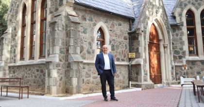 BAŞPİSKOPOS ÇEVİK: 