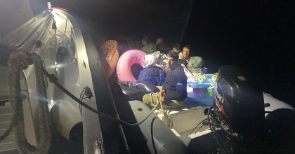 BODRUM'DA 24 DÜZENSİZ GÖÇMEN YAKALANDI, 16 GÖÇMEN KURTARILDI