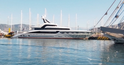 FETHİYE'YE GELEN SÜPER YAT, YAKLAŞIK 5 MİLYON TL'LİK YAKIT VE KUMANYA İKMALİ YAPTI