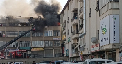 HAVUZLU ÇARŞI’DA ÇIKAN YANGIN KORKUTTU