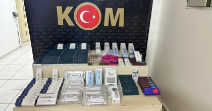 İZMİR’İN 6 İLÇESİNDE DEV GÜMRÜK KAÇAĞI OPERASYONU