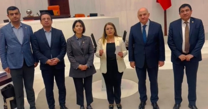 KARACA, TBMM’DE ‘ADALET NÖBETİ’NE KATILDI