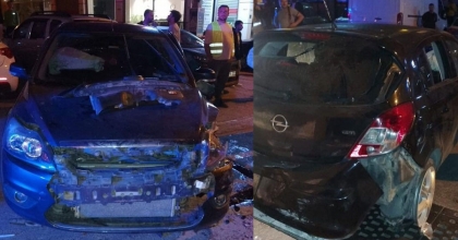 KAZA YAPAN İKİ OTOMOBİLİN ARASINDA KALAN YAYANIN BACAĞI KOPTU