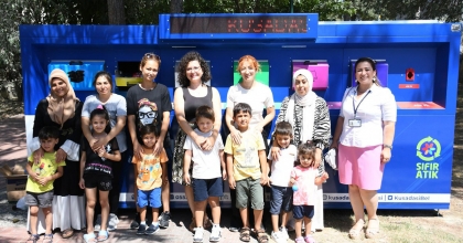 KUŞADALILAR MOBİL ATIK GETİRME MERKEZİ'Nİ ÇOK SEVDİ
