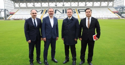 MANİSA 19 MAYIS STADI'NDA ÇALIŞMALARDA SONA GELİNDİ  