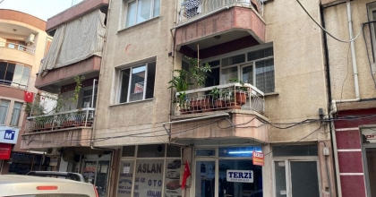 MANİSA'DA BİR KİŞİ EVDE ÖLÜ OLARAK BULUNDU