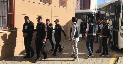 MANİSA’DA EMEKLİLİK ÇETESİ ÇÖKERTİLDİ  