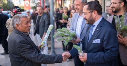 MHP TEŞKİLATI FİDAN DAĞITTI