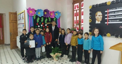 MUĞLA’DA 35 YILLIK ÖĞRETMENE SÜRPRİZ KARŞILAMA  