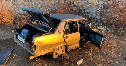 ŞARAMPOLE DÜŞEN ARAÇTAKİ 5 KİŞİ YARALANDI   