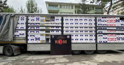 UŞAK’TA 2,5 MİLYON DEĞERİNDE KAÇAK MAKARON ELE GEÇİRİLDİ 