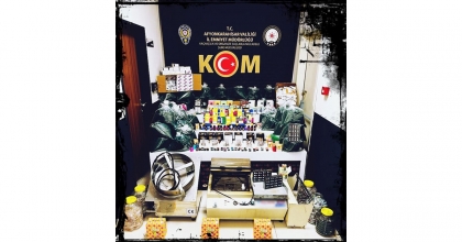 AFYONKARAHİSAR' DA KAÇAK MAKARON VE ELEKTRONİK SİGARA OPERASYONU