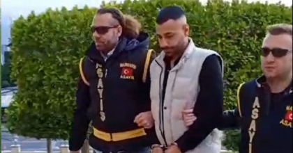 CİNAYETTEN ARANIYORDU, BARLAR SOKAĞINDA EĞLENİRKEN BULUNDU