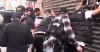 ŞÜPHELİ ŞAHISLARIN ÜSTÜNDEN UYUŞTURUCU ÇIKTI