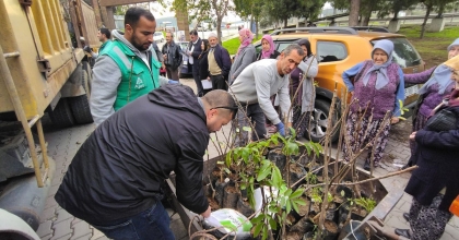 ALİAĞA BELEDİYESİNDEN ÜRETİCİLERE 18 BİN 600 ADET FİDAN DESTEĞİ